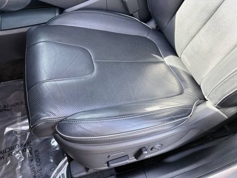 Used 2022 Hyundai Santa Fe Limited FWD image 10