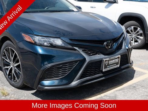 Used 2021 Toyota Camry SE FWD image 7