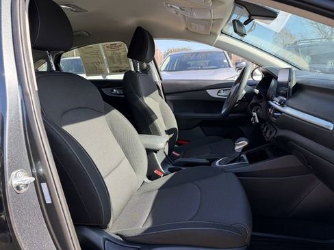 Used 2024 Kia Forte LXS w/ LXS Technology Package image 25