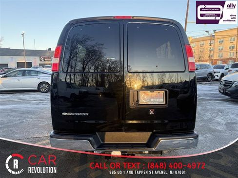 Used 2017 Chevrolet Express 3500 LT w/ LT Preferred Equipment Group image 5