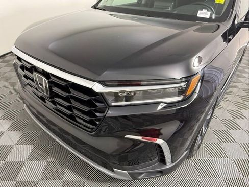 Used 2023 Honda Pilot Elite image 9