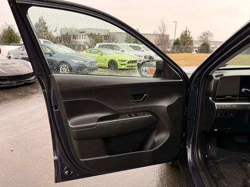 Used 2024 Hyundai Kona SEL image 19