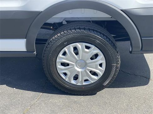 New 2025 Ford Transit 250 Low Roof image 32