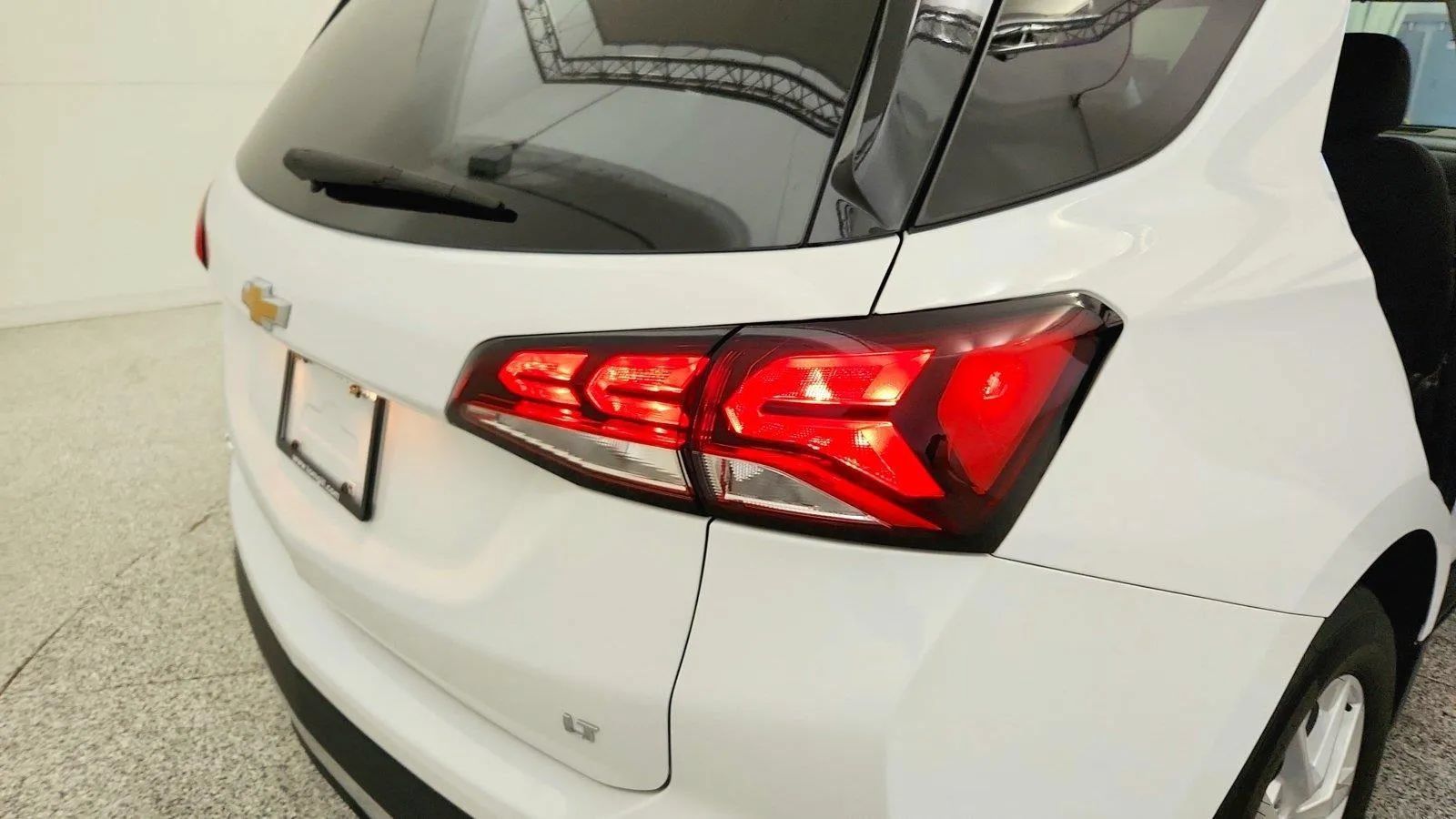 Used 2024 Chevrolet Equinox LT w/ LPO, Cargo Package FWD image 35