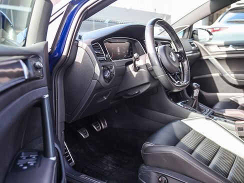 Used 2019 Volkswagen Golf R 4-Door image 2