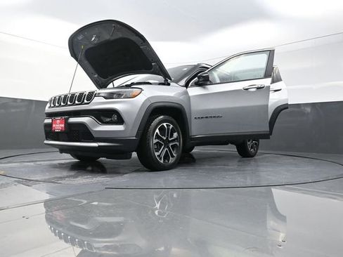 Used 2024 Jeep Compass Limited AWD/4WD image 40