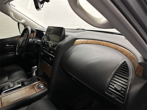 Used 2022 Nissan Armada SL w/ Captain's Chairs Package image 29