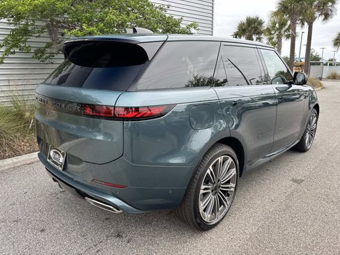 New 2026 Land Rover Range Rover Sport Dynamic SE AWD/4WD image 6