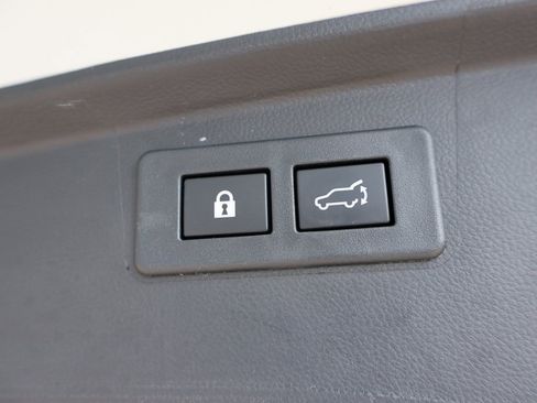 Used 2024 Subaru Outback Premium image 17