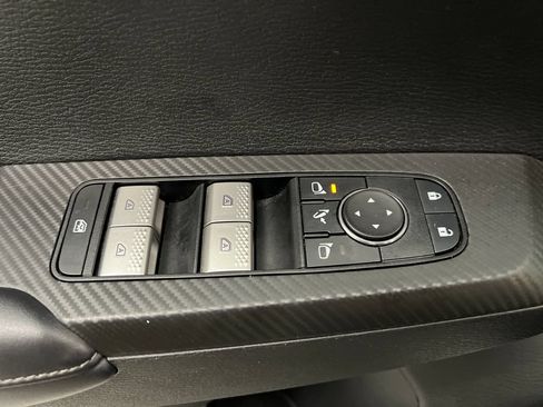 Used 2024 Mitsubishi Outlander SE FWD image 15