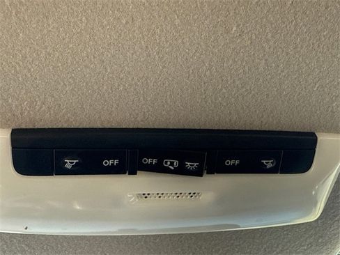 Used 2023 Nissan Versa S w/ S Plus Package image 26