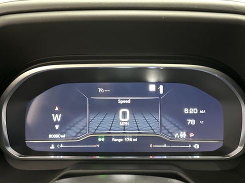 Used 2023 GMC Yukon XL AT4 image 28