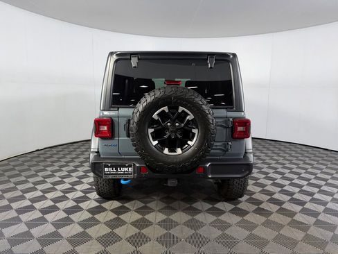 Used 2025 Jeep Wrangler Unlimited Rubicon 4xe w/ Safety Group AWD/4WD image 7