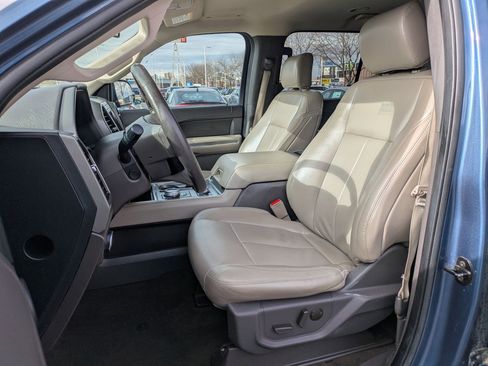 Used 2020 Ford Expedition XLT w/ Equipment Group 202A image 27