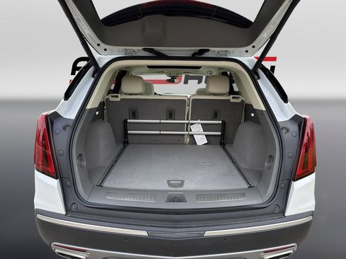 Used 2025 Cadillac XT5 Premium Luxury FWD image 18