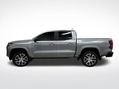 Used 2024 Chevrolet Colorado Z71 w/ Z71 Convenience Package 2 image 14
