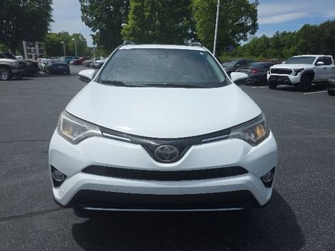 Used 2017 Toyota RAV4 XLE FWD image 2