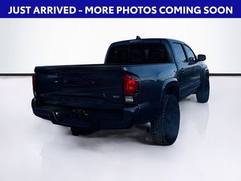 Used 2022 Toyota Tacoma SR5 image 8