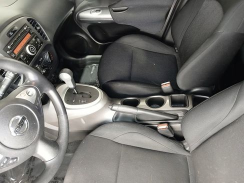 Used 2014 Nissan Juke S FWD image 16