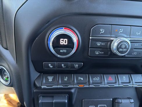 Used 2023 GMC Sierra 3500 Denali w/ Denali Ultimate Package image 33