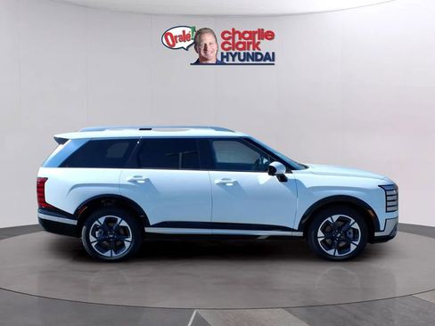 New 2026 Hyundai Palisade Limited FWD image 6