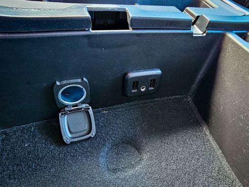 Used 2017 Chevrolet Silverado 1500 LT w/ LT Convenience Package image 30