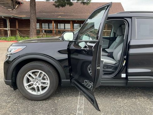 New 2026 Ford Explorer Active w/ Active Comfort Package image 57