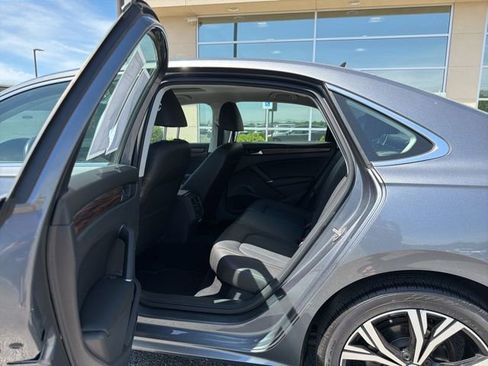 Used 2020 Volkswagen Passat 2.0T SEL FWD image 14