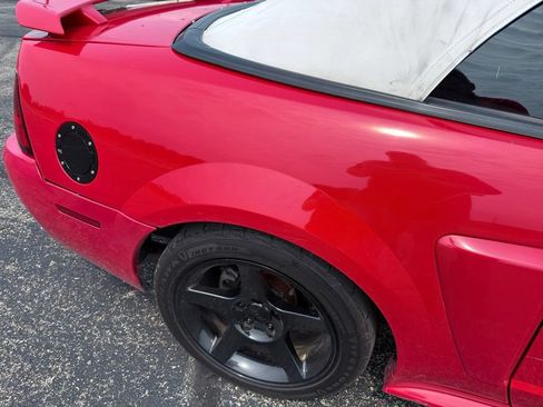 Used 2004 Ford Mustang GT RWD image 9