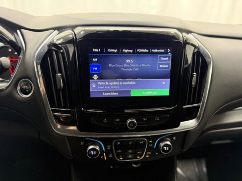 Used 2023 Chevrolet Traverse Premier w/ Redline Edition image 20