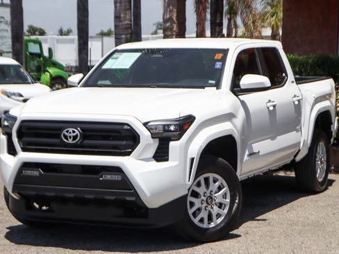 Used 2024 Toyota Tacoma SR5 RWD image 4