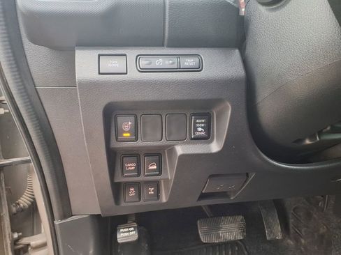 Used 2023 Nissan Frontier PRO-4X w/ Pro Convenience Package AWD/4WD image 12