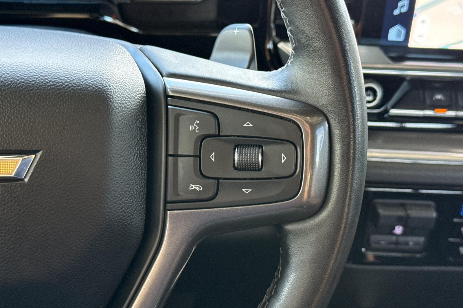Used 2024 Chevrolet Silverado 1500 High Country w/ High Country Premium Package AWD/4WD image 37