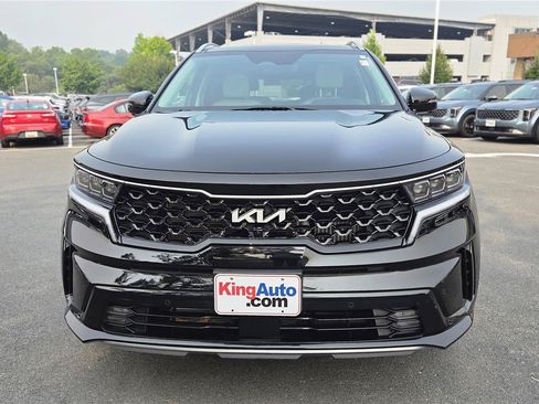 Certified 2023 Kia Sorento SX Prestige w/ Panoramic Sunroof Package AWD/4WD image 9