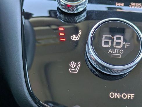 Certified 2025 INFINITI QX60 Luxe FWD image 25