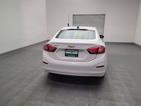 Used 2019 Chevrolet Cruze LS FWD image 7