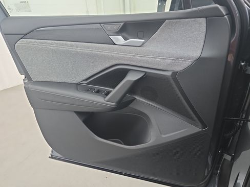 New 2025 Volkswagen Tiguan S image 26