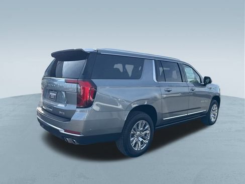 New 2026 GMC Yukon XL Denali w/ Sun & Power Step Package image 9