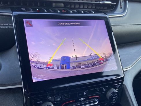 Used 2021 Jeep Grand Cherokee L Limited image 35