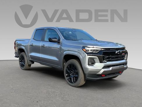 New 2025 Chevrolet Colorado Z71 w/ Z71 Convenience Package 2 image 1