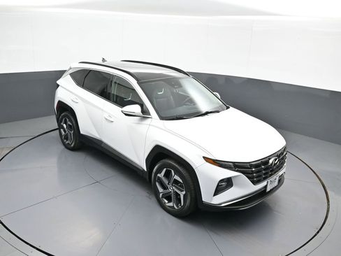 Certified 2022 Hyundai Tucson Limited w/ Cargo Package AWD/4WD image 37