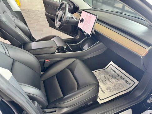 Used 2018 Tesla Model 3 Long Range RWD image 12
