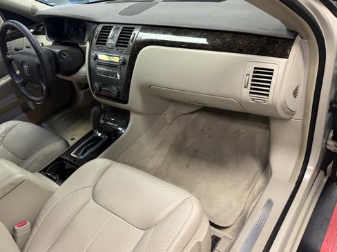 Used 2011 Cadillac DTS image 13