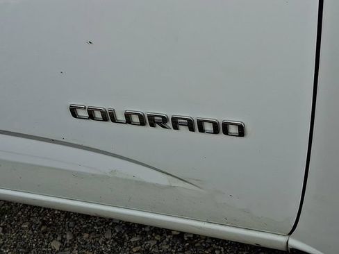 Used 2019 Chevrolet Colorado W/T w/ WT Convenience Package AWD/4WD image 9