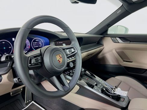 Certified 2025 Porsche 911 Carrera RWD image 4