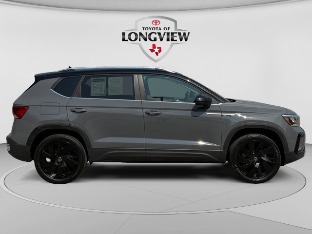 Used 2024 Volkswagen Taos SE AWD/4WD image 6