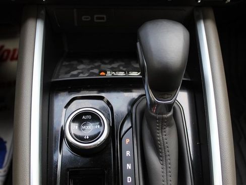 Used 2024 Chevrolet Colorado ZR2 w/ ZR2 Convenience Package III AWD/4WD image 28