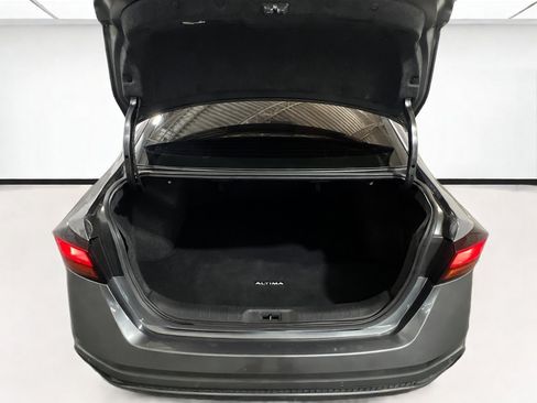 Used 2023 Nissan Altima 2.5 SV FWD image 17
