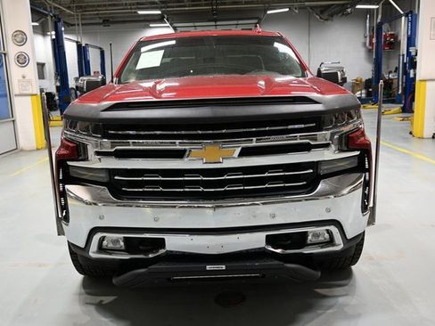 Used 2019 Chevrolet Silverado 1500 LTZ image 2