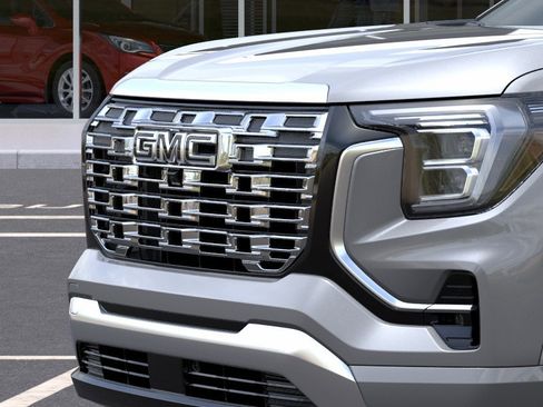New 2026 GMC Terrain Denali w/ LPO, Black Badging Package AWD/4WD image 37